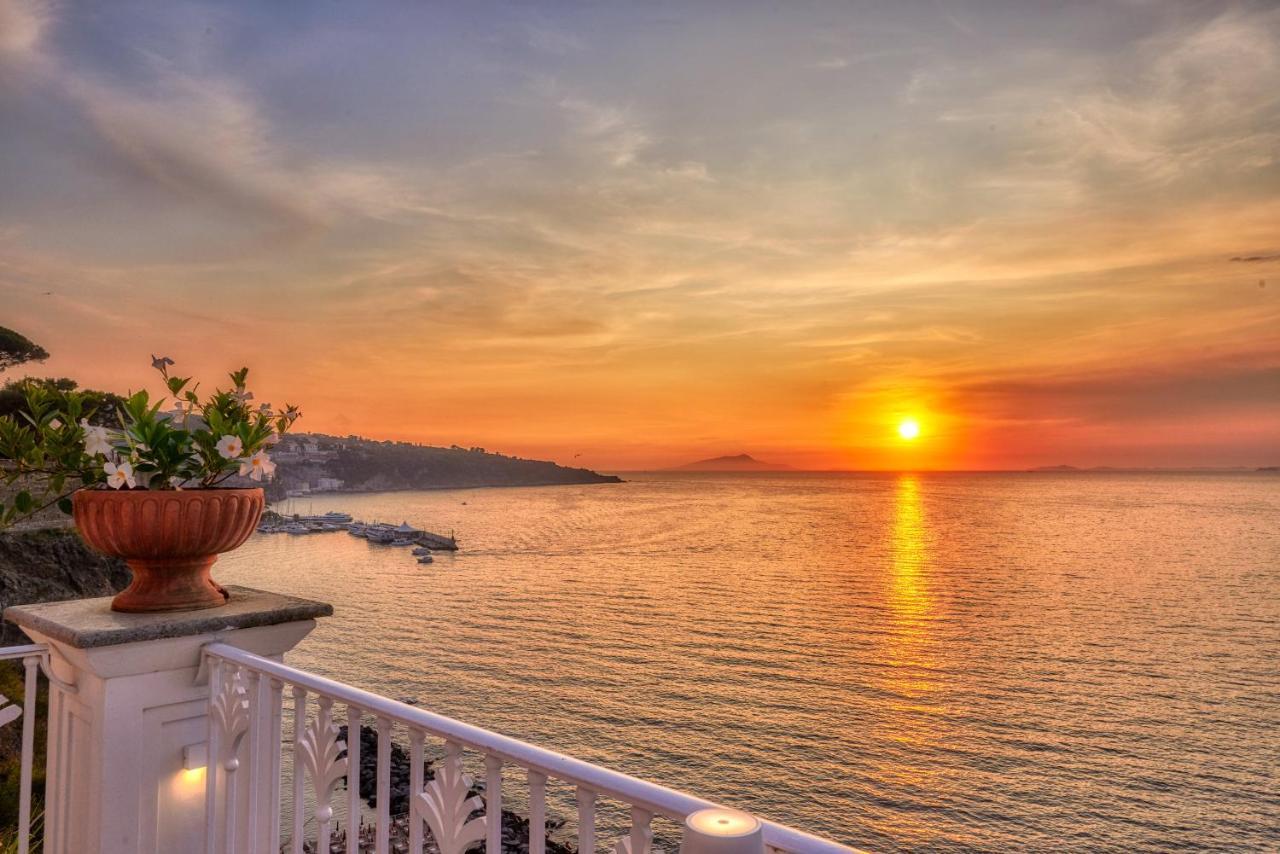 Grand Hotel Riviera Sorrento Exterior foto